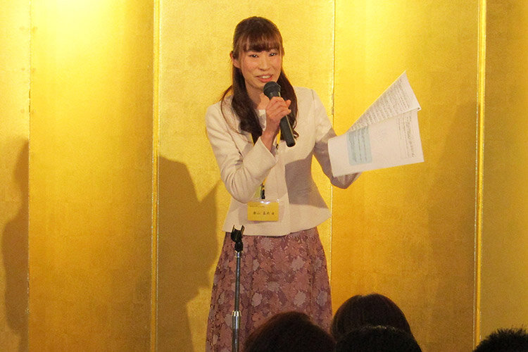 新山真央さん（フリーランスMC）